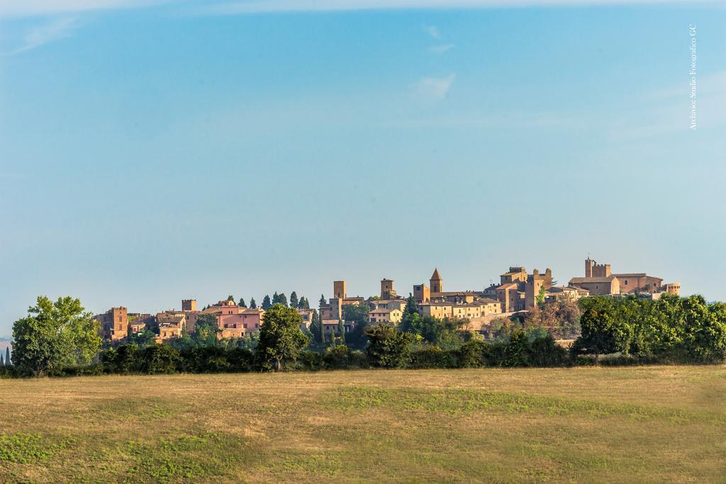 Tognazzi Casa Vacanze - Casa Il Giglio Черталдо Екстериор снимка
