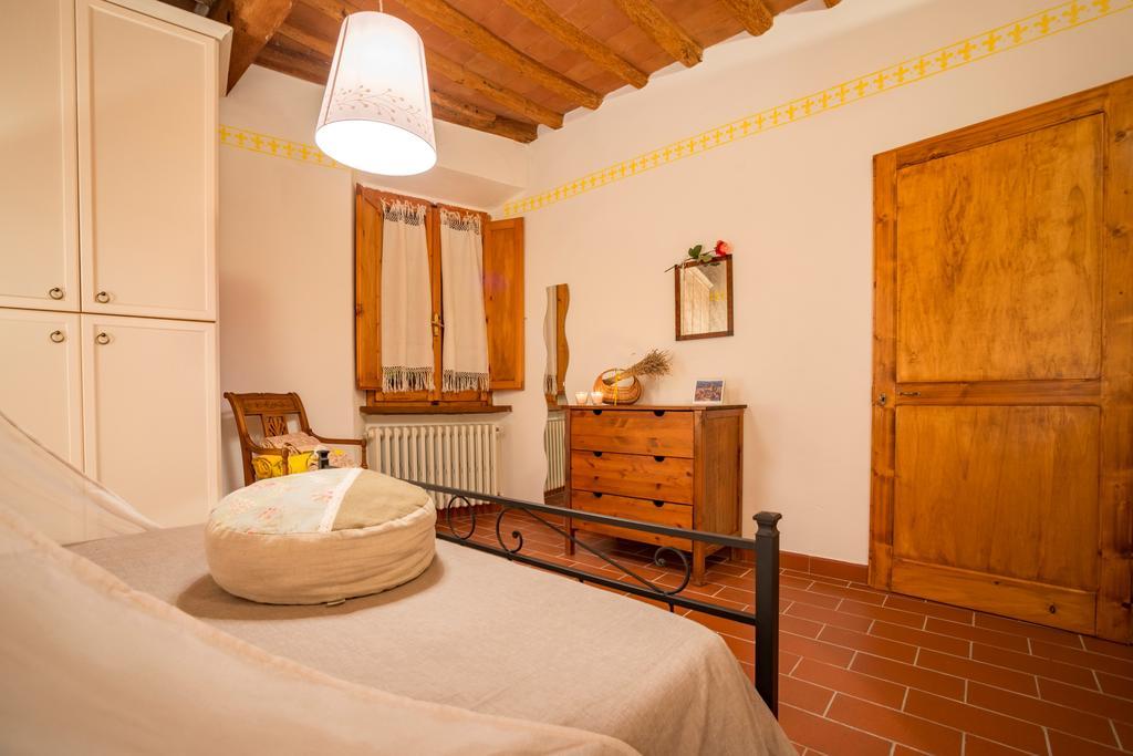Tognazzi Casa Vacanze - Casa Il Giglio Черталдо Екстериор снимка